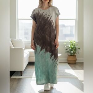 River + Sky Maxi Dress Size M